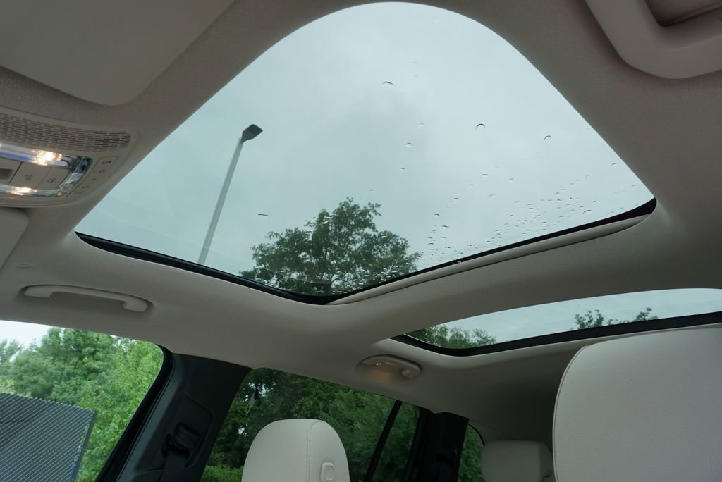 Certified 2025 Mercedes-Benz GLB 250 image 12