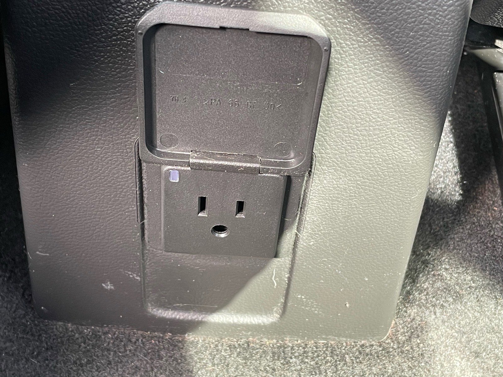 Used 2022 Chevrolet Trax LT w/ Driver Confidence Package AWD/4WD image 19