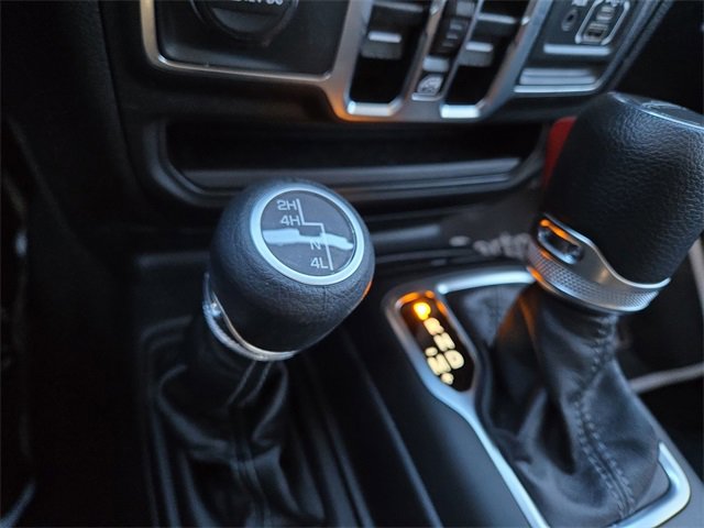 Used 2025 Jeep Gladiator Sport image 16