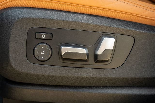 Used 2023 BMW X5 xDrive40i w/ Premium Package AWD/4WD image 38