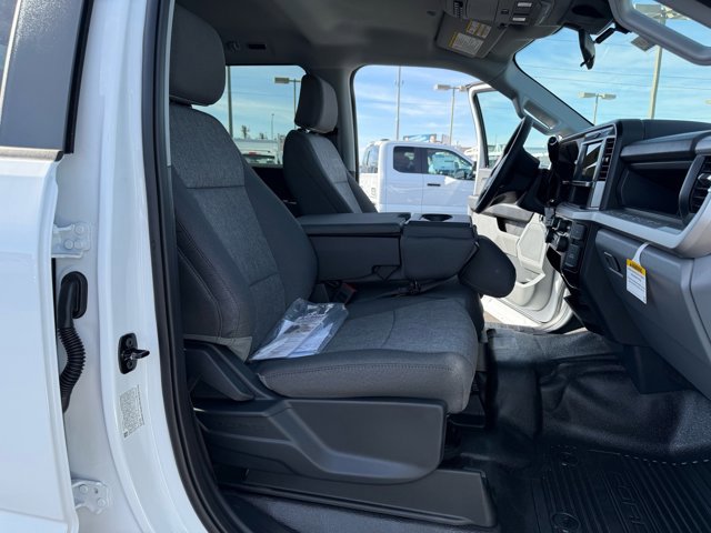 New 2026 Ford F550 4x4 Crew Cab image 14