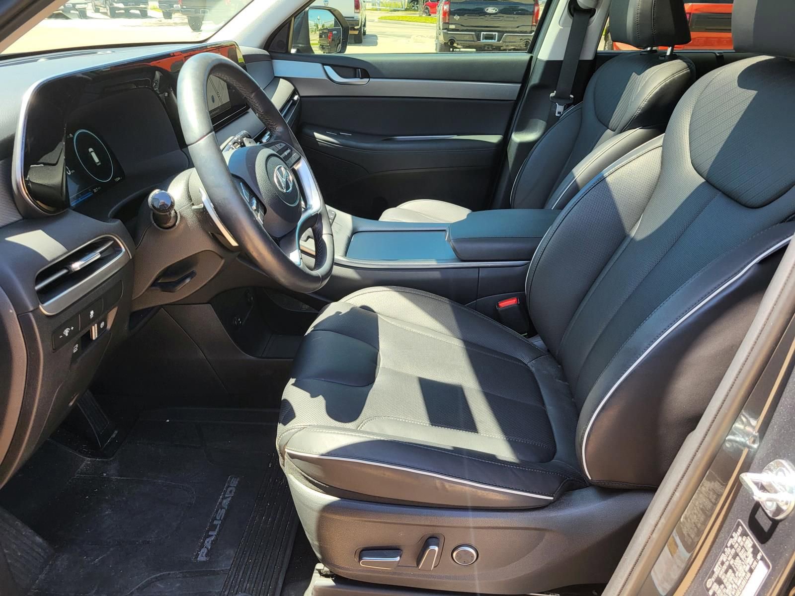 Used 2025 Hyundai Palisade SEL FWD image 24