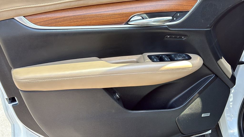 Used 2019 Cadillac XT5 Platinum AWD/4WD image 25