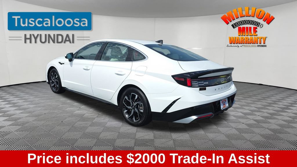 Used 2025 Hyundai Sonata SEL FWD image 5