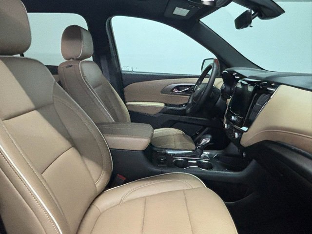 Used 2023 Chevrolet Traverse Premier image 22