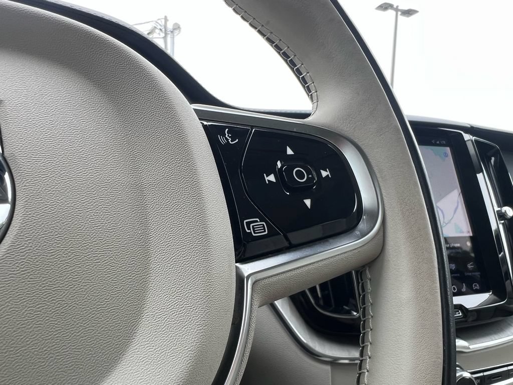 Certified 2023 Volvo XC60 B6 Ultimate w/ Climate Package AWD/4WD image 13