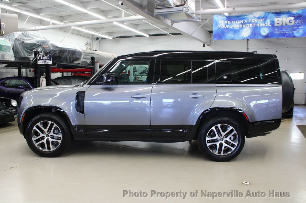 Used 2023 Land Rover Defender 130 SE AWD/4WD image 4
