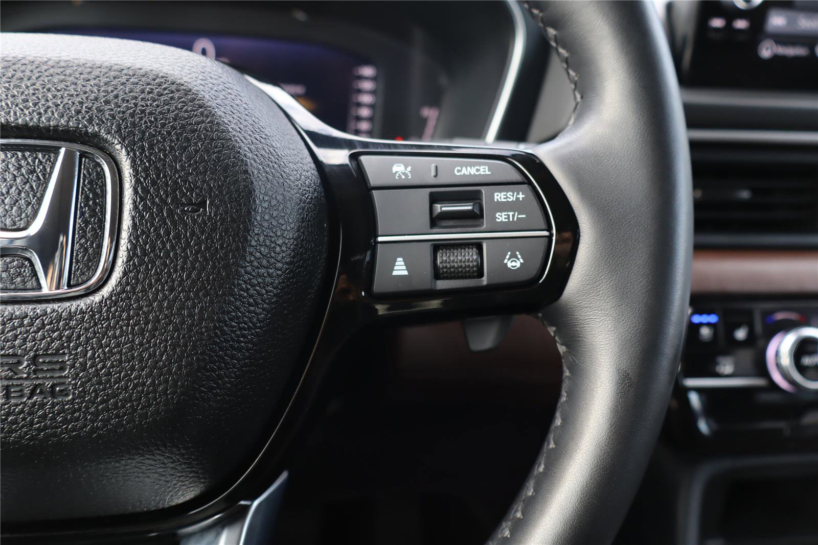 Used 2023 Honda Pilot Elite image 14