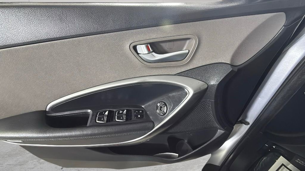 Used 2018 Hyundai Santa Fe Sport image 25