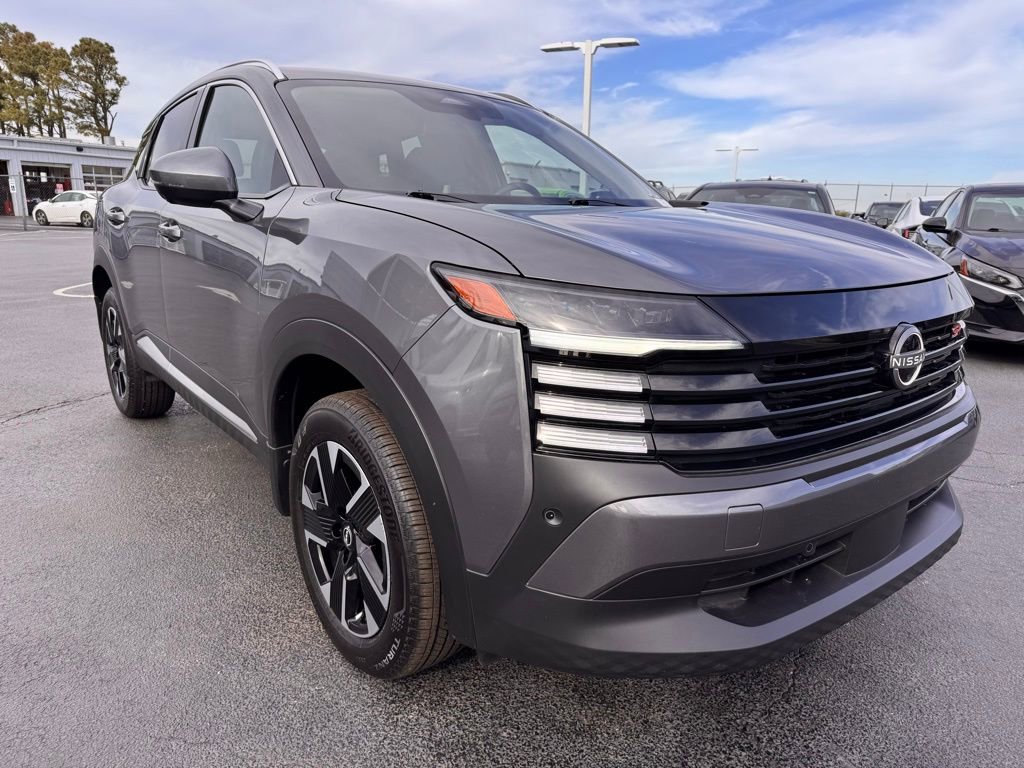 Used 2025 Nissan Kicks SR image 7