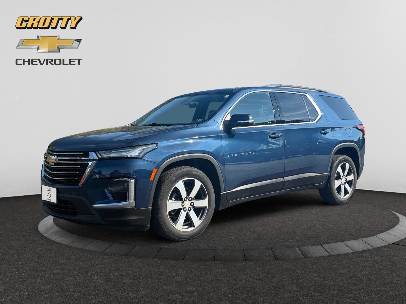Certified 2022 Chevrolet Traverse LT w/ LT Premium Package image 1