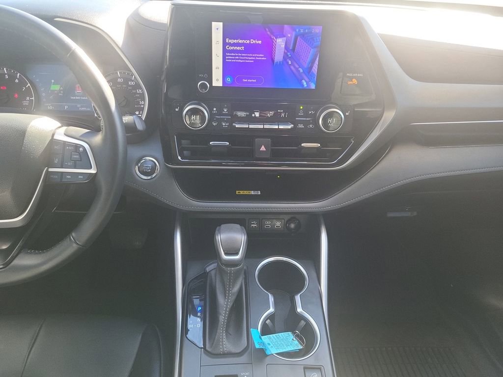 Used 2023 Toyota Highlander XLE image 20