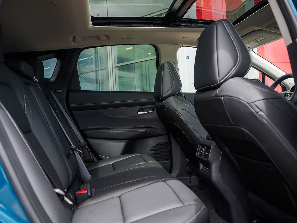 New 2025 Nissan Murano SL w/ Cargo Package image 13