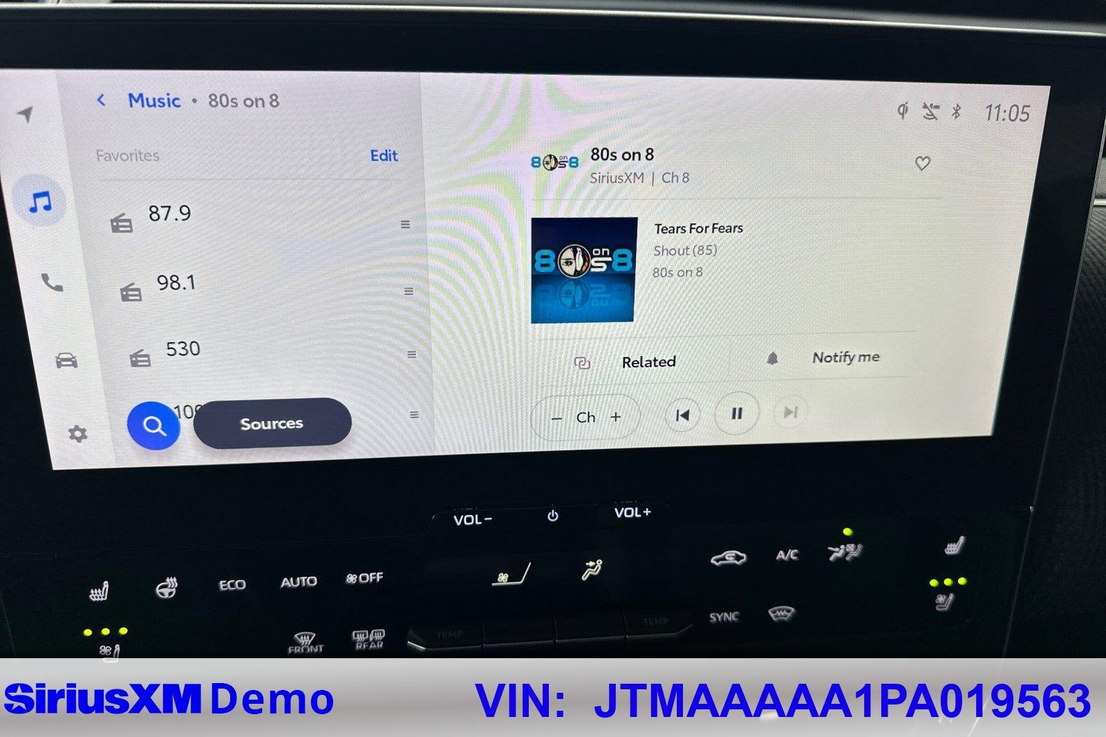 Used 2023 Toyota bZ4X Limited image 31