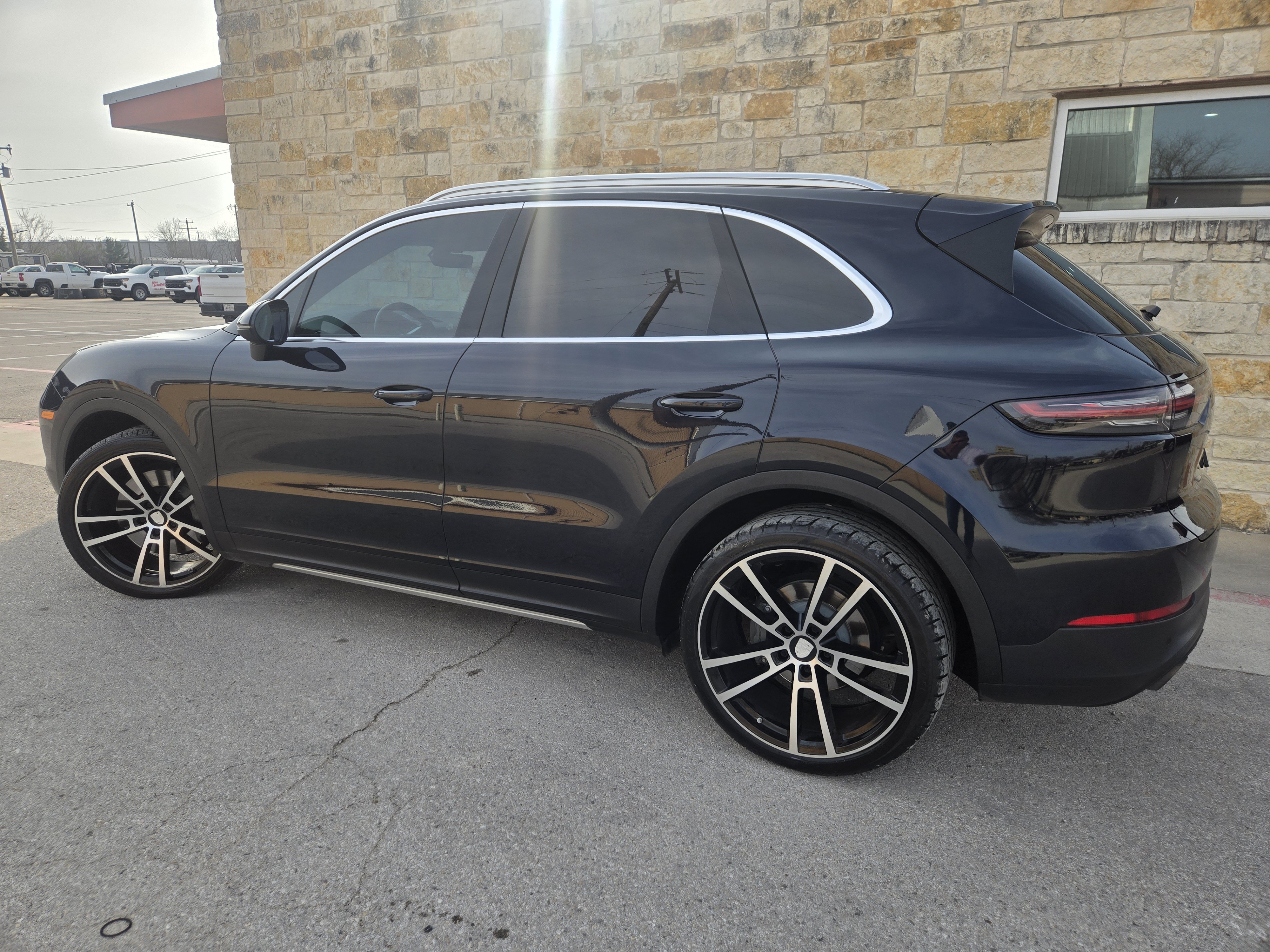 Used 2020 Porsche Cayenne S AWD/4WD image 3