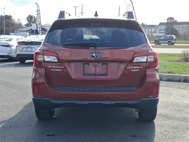 Used 2017 Subaru Outback 3.6R Limited image 4