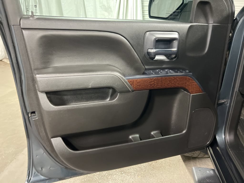 Used 2018 GMC Sierra 1500 SLE w/ Suspension Package, Off-Road AWD/4WD image 21