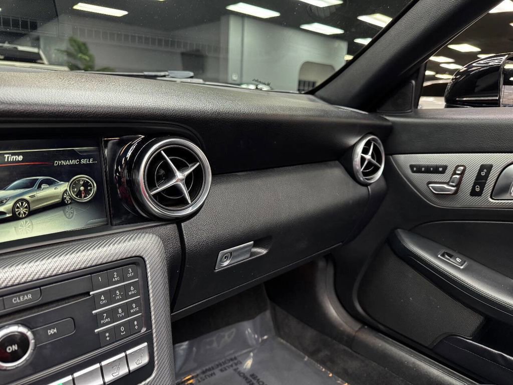 Used 2019 Mercedes-Benz SLC 300 w/ Premium Package image 39