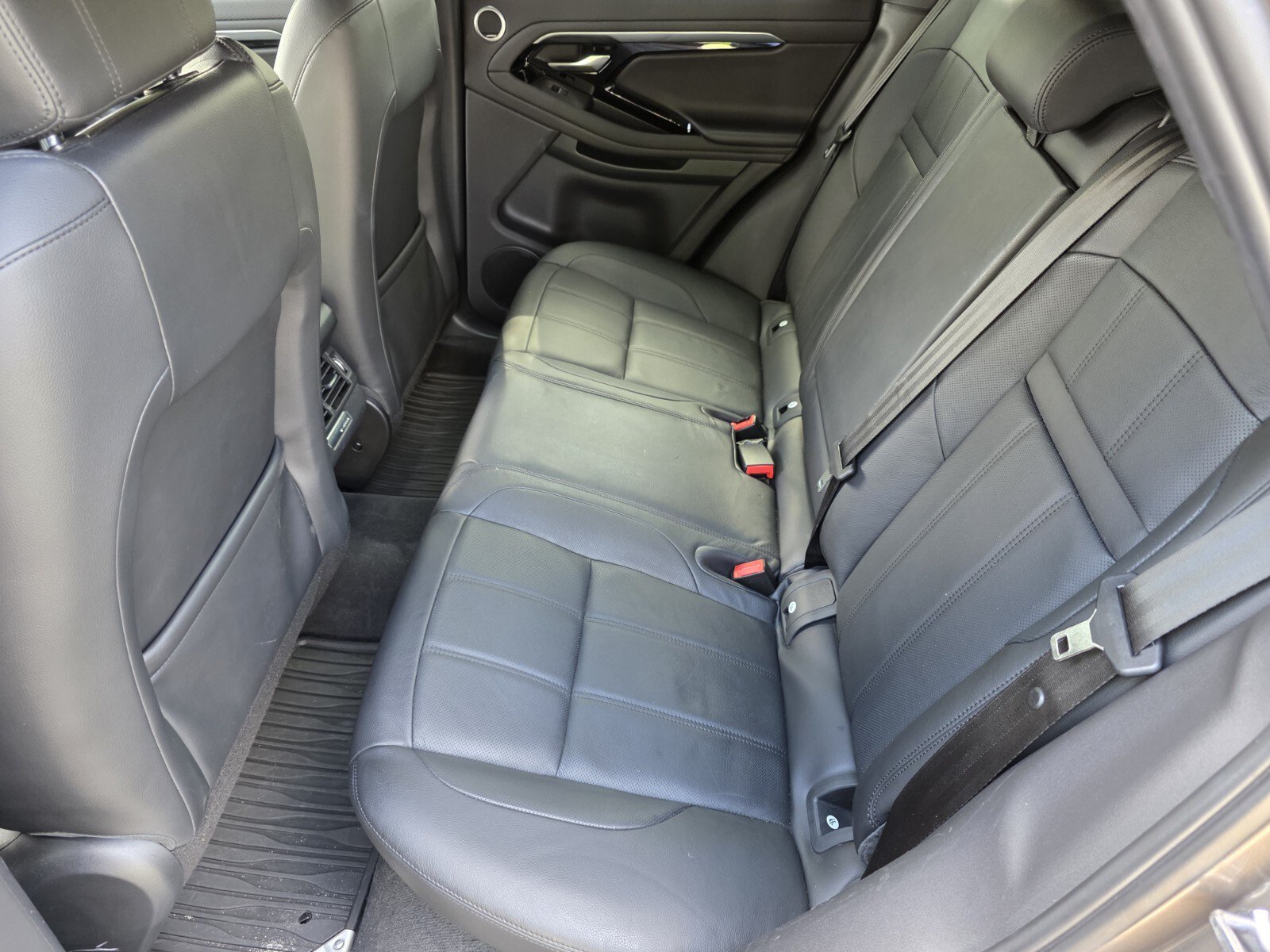 Used 2020 Land Rover Range Rover Evoque R-Dynamic S AWD/4WD image 14