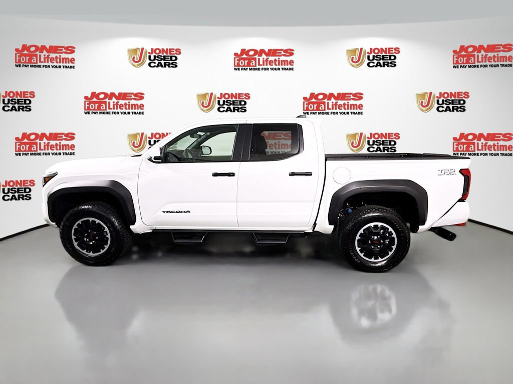 Used 2025 Toyota Tacoma TRD Off-Road AWD/4WD image 14