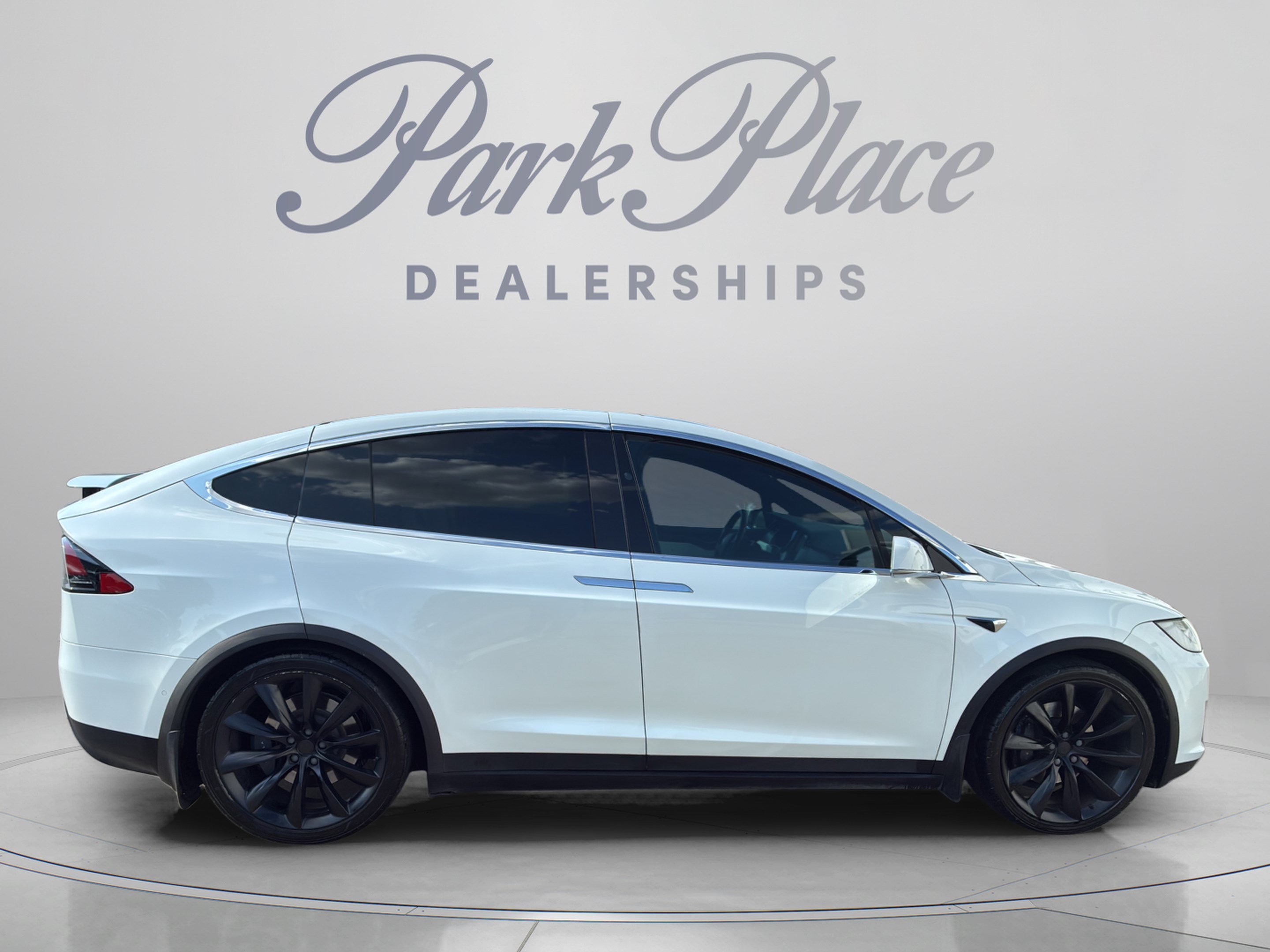 Used 2018 Tesla Model X 100D AWD/4WD image 7