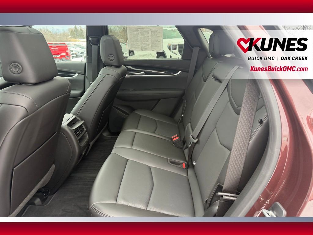 Used 2023 Cadillac XT5 Premium Luxury image 8
