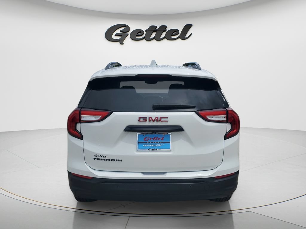 Used 2024 GMC Terrain SLE w/ Driver Convenience Package FWD image 6