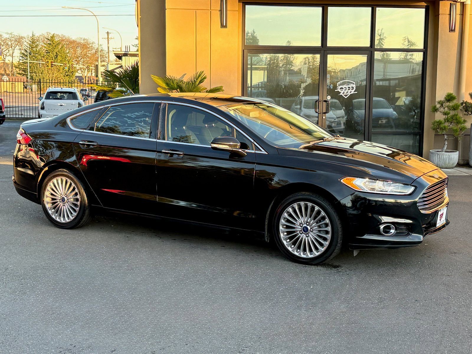 Used 2016 Ford Fusion Titanium image 1