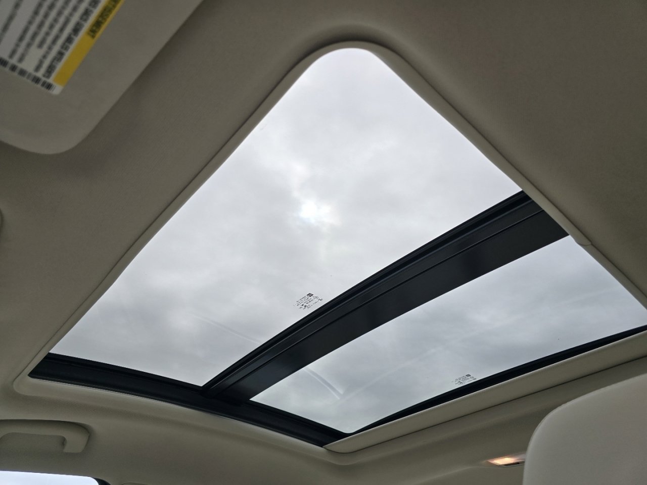 Used 2020 Chevrolet Malibu Premier FWD image 3