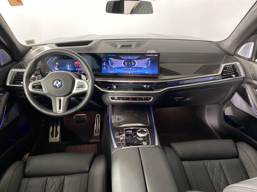 Certified 2025 BMW X7 M60i AWD/4WD image 31