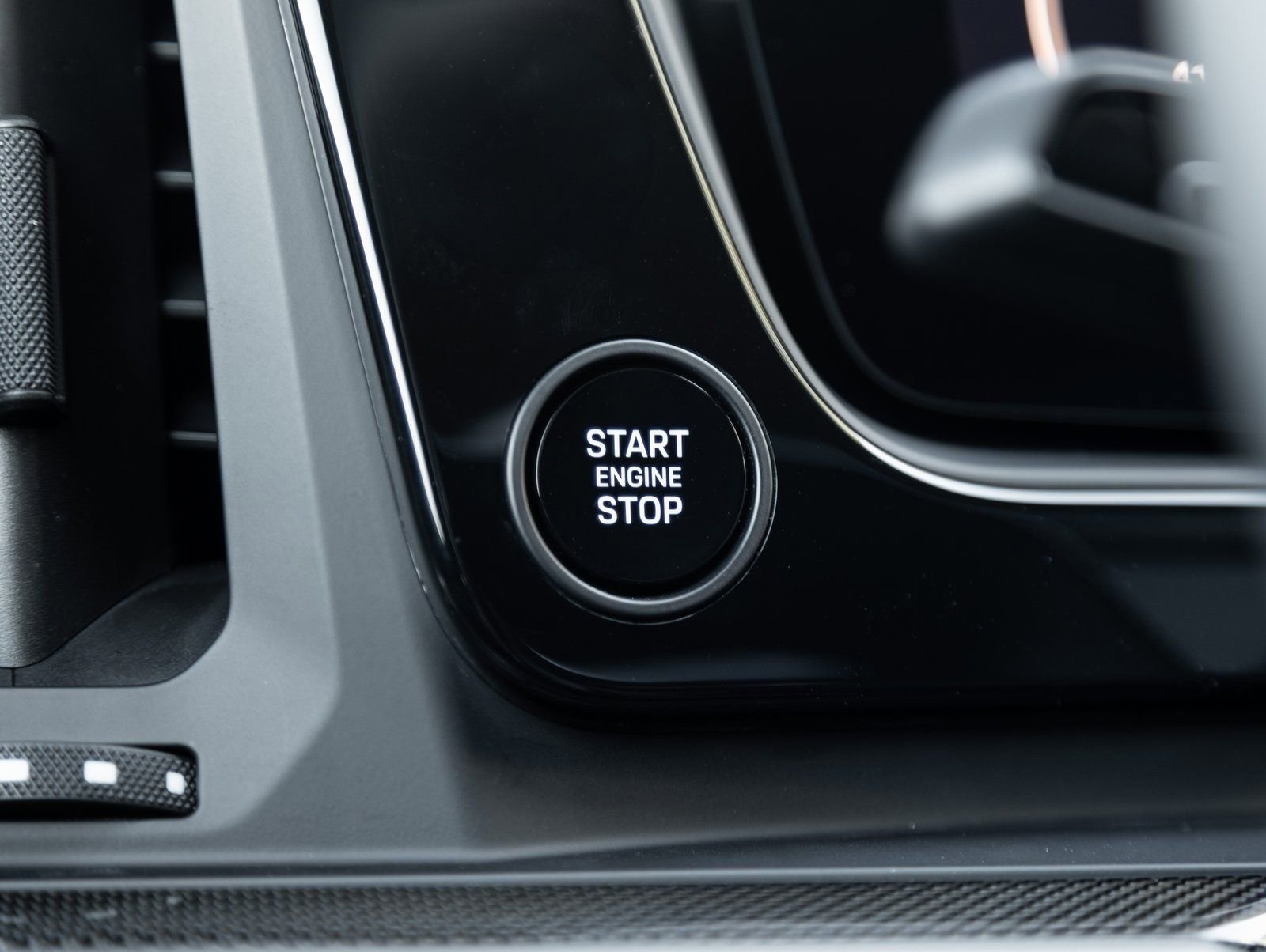 New 2026 Porsche Cayenne S image 17