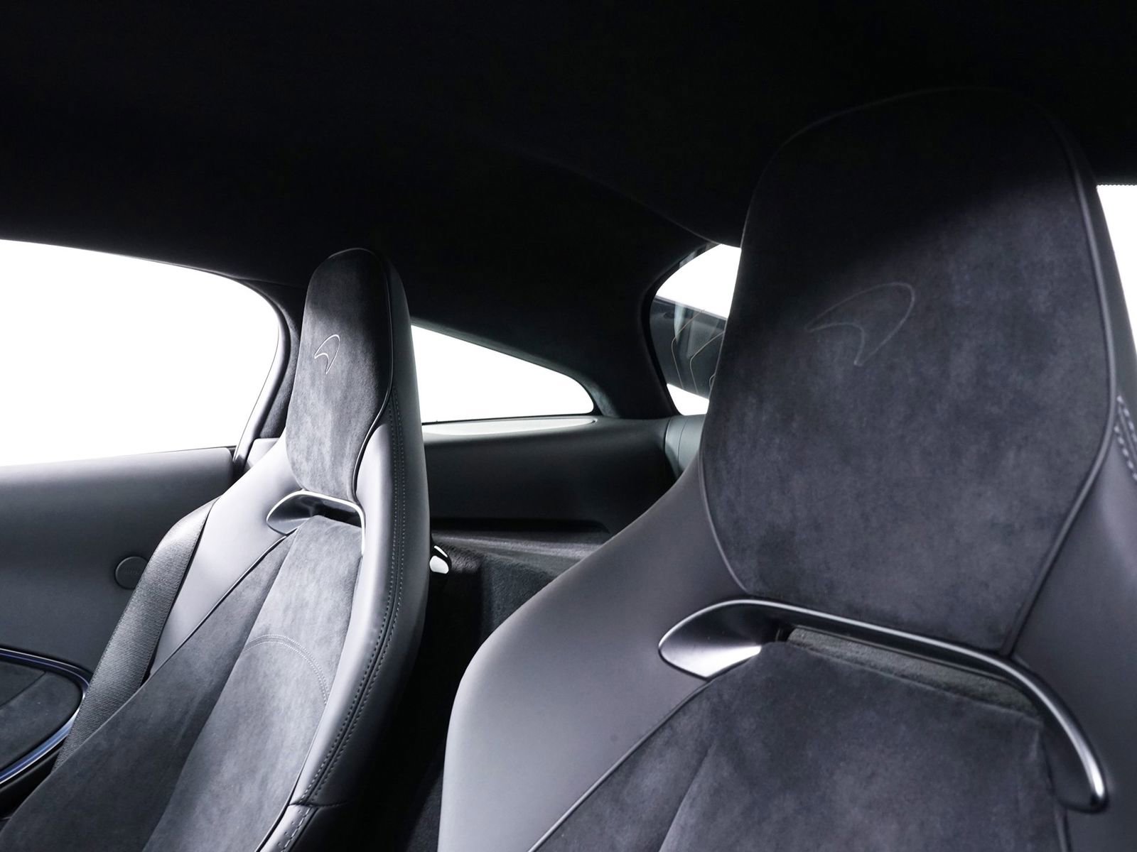 New 2026 McLaren Artura image 10