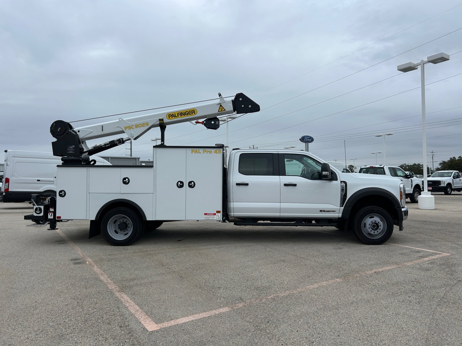 New 2026 Ford F550 4x4 Crew Cab Super Duty image 23