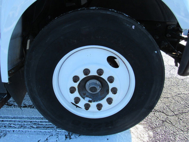 Used 2016 Ford F650 2WD Regular Cab Super Duty image 23