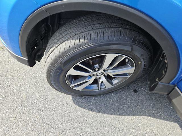 Used 2017 Toyota RAV4 XLE image 9