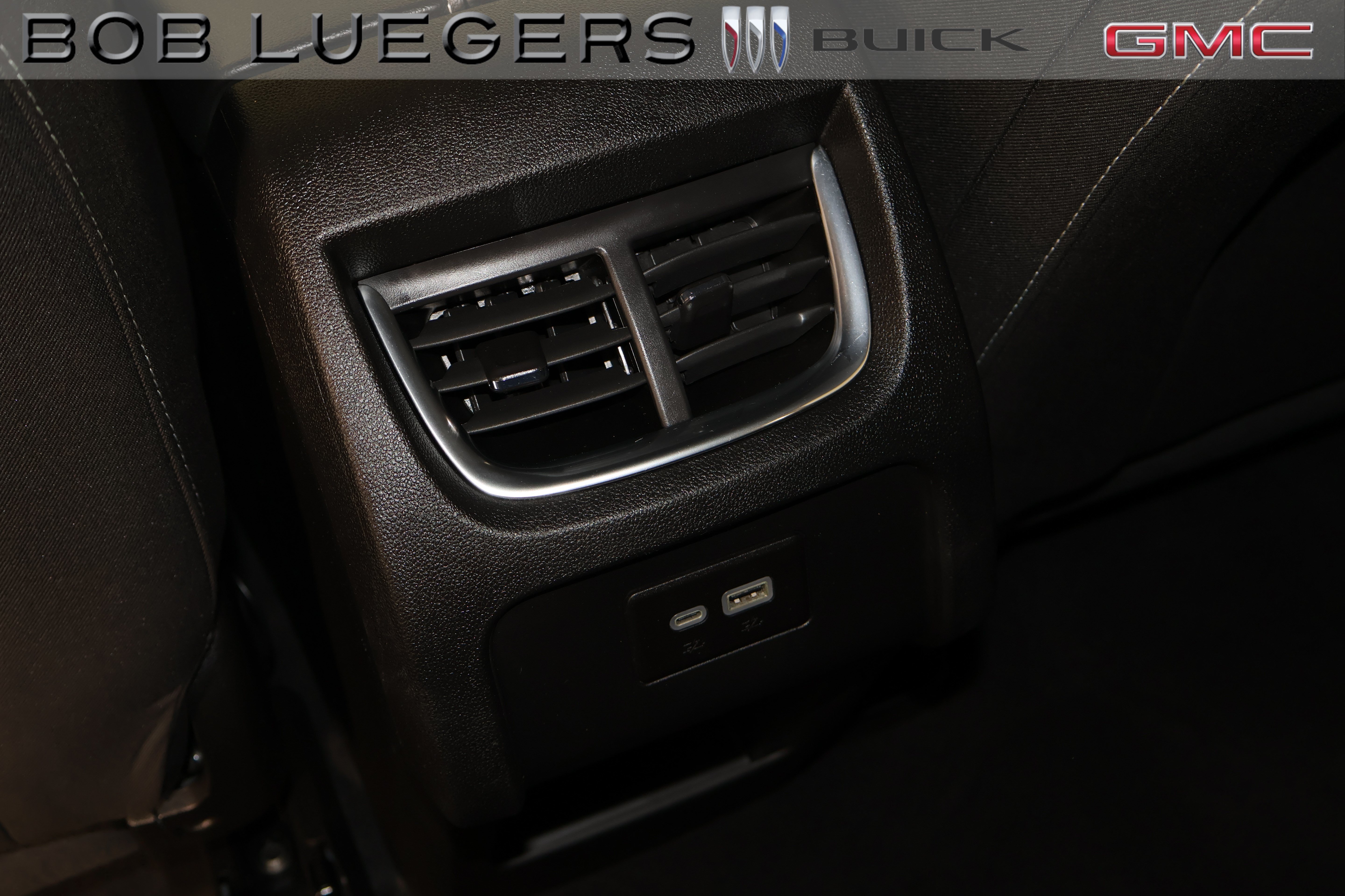 Certified 2025 Chevrolet Blazer LT FWD image 13