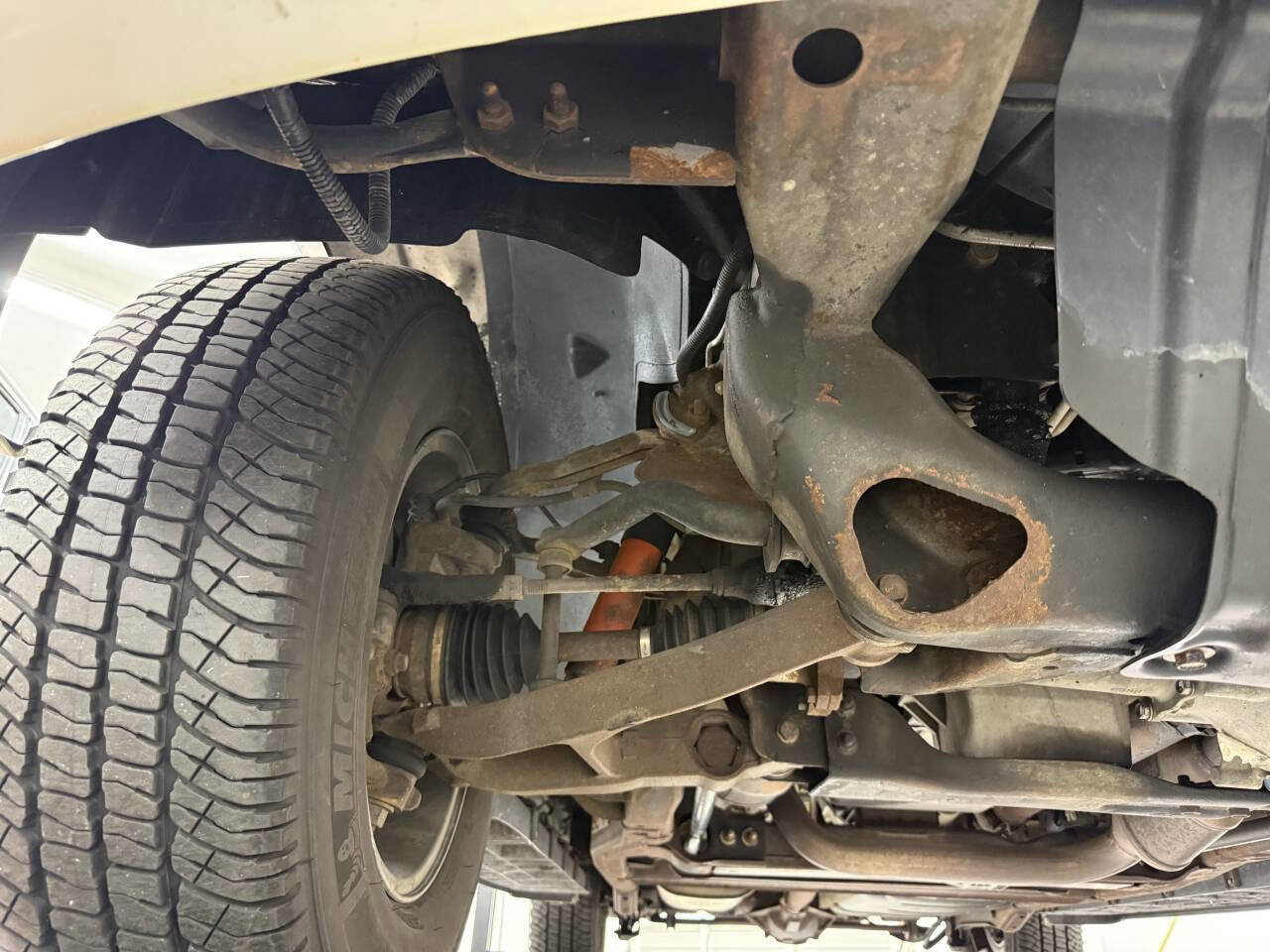 Used 2004 Cadillac Escalade AWD image 23