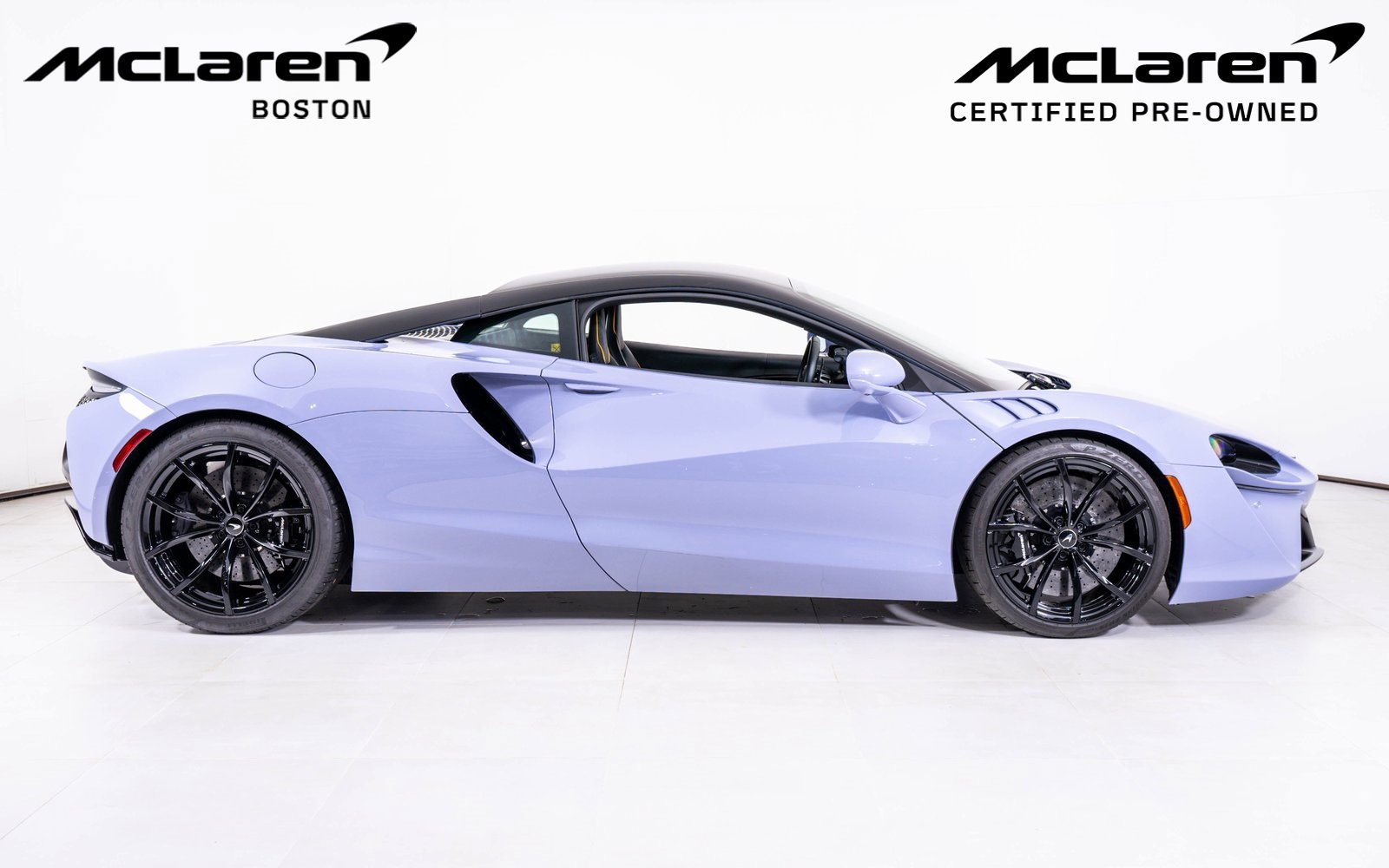 Used 2023 McLaren Artura image 6