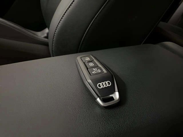Used 2025 Audi Q6 e-tron Premium Plus w/ Premium Plus AWD/4WD image 14