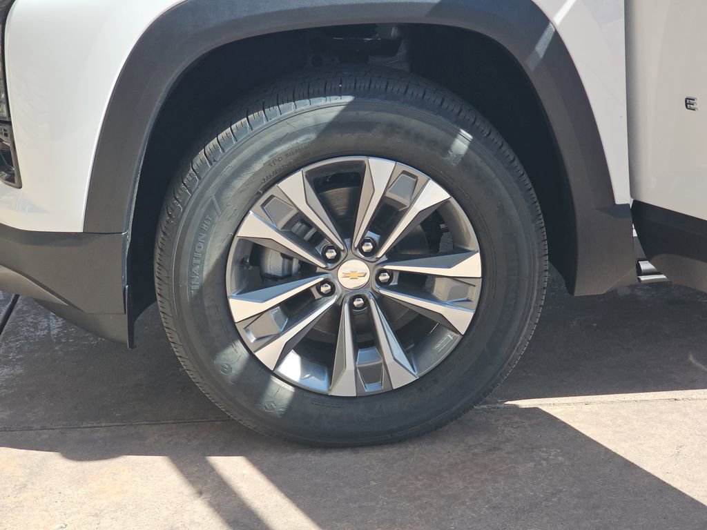 New 2026 Chevrolet Equinox LT image 32