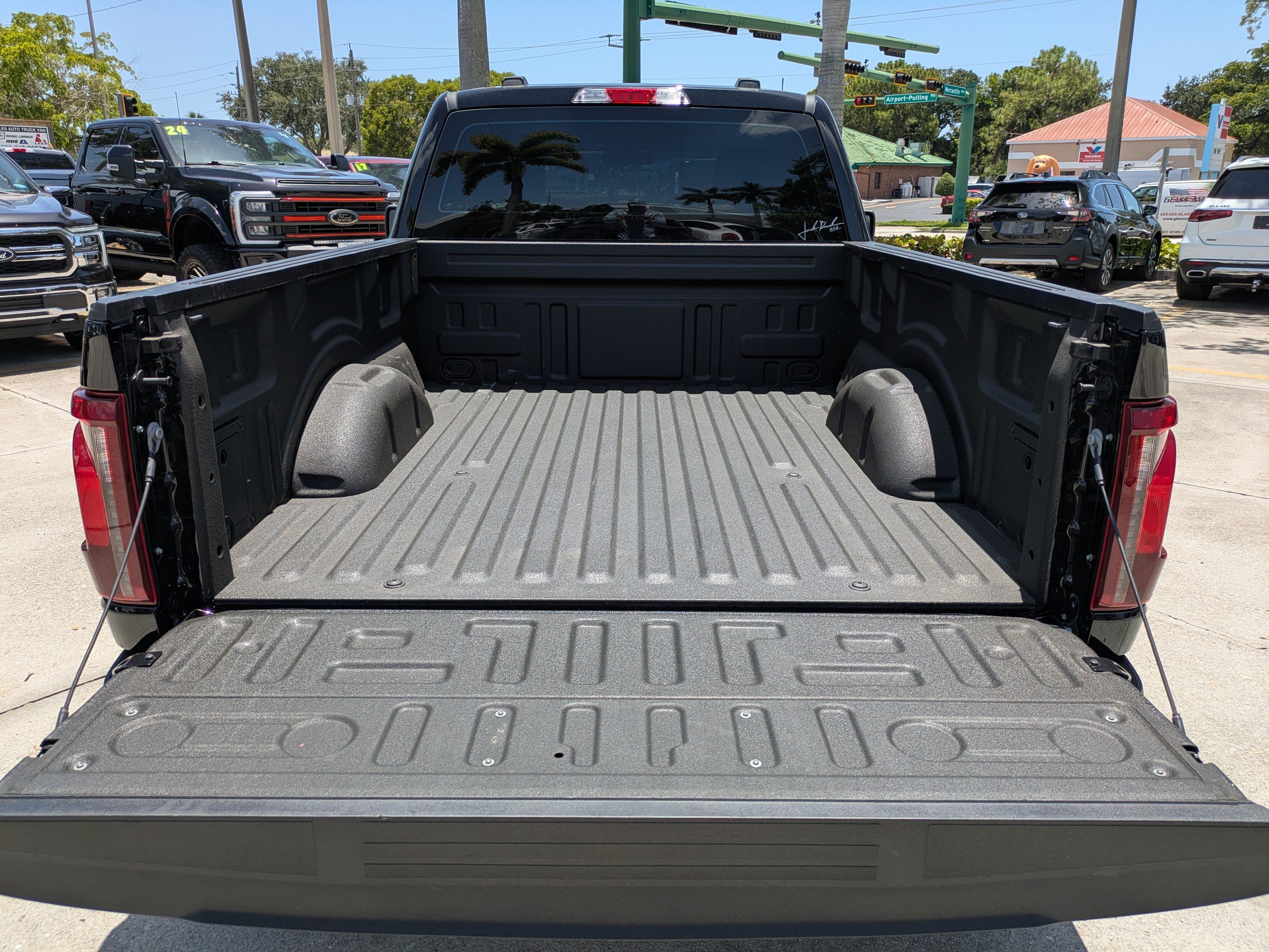 Used 2025 Ford F150 XL AWD/4WD image 13
