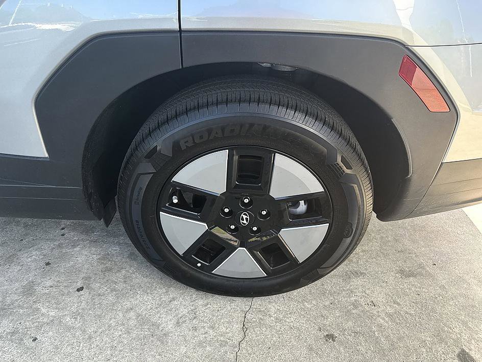 Used 2026 Hyundai Santa Fe SEL image 12