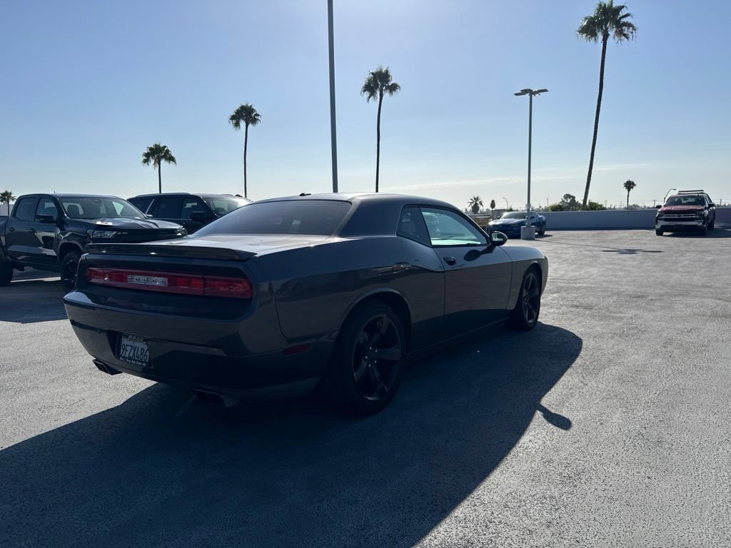 Used 2014 Dodge Challenger R/T Plus RWD image 5