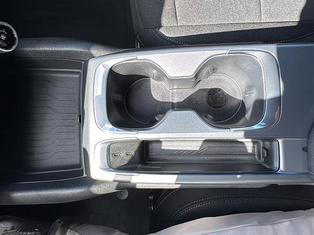 New 2026 Chevrolet Equinox EV LT w/ LPO, Blackout Package image 23