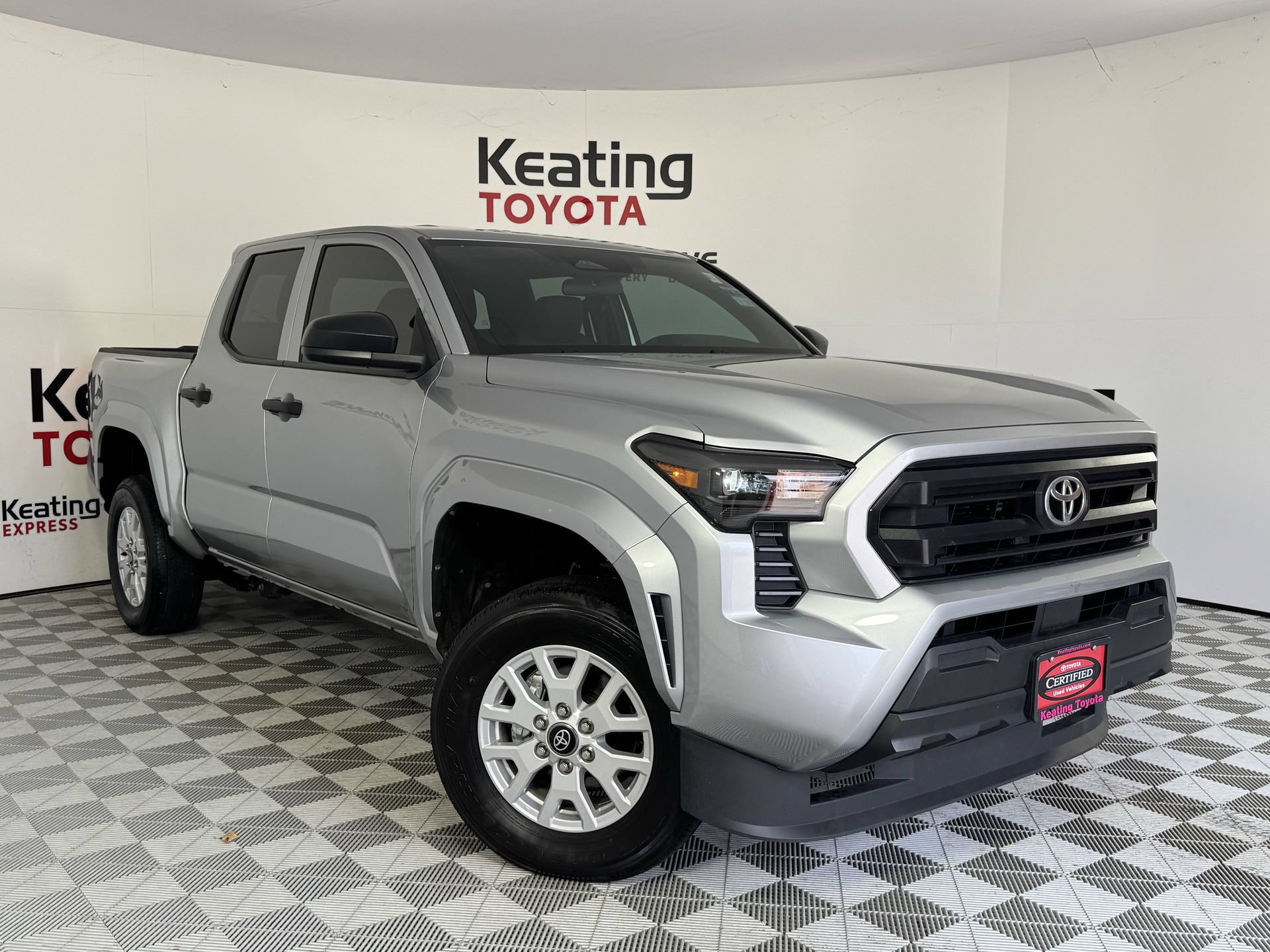Certified 2025 Toyota Tacoma SR AWD/4WD image 3
