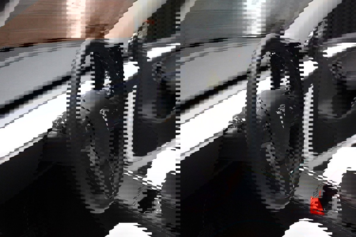 Used 2022 Tesla Model Y Long Range image 27