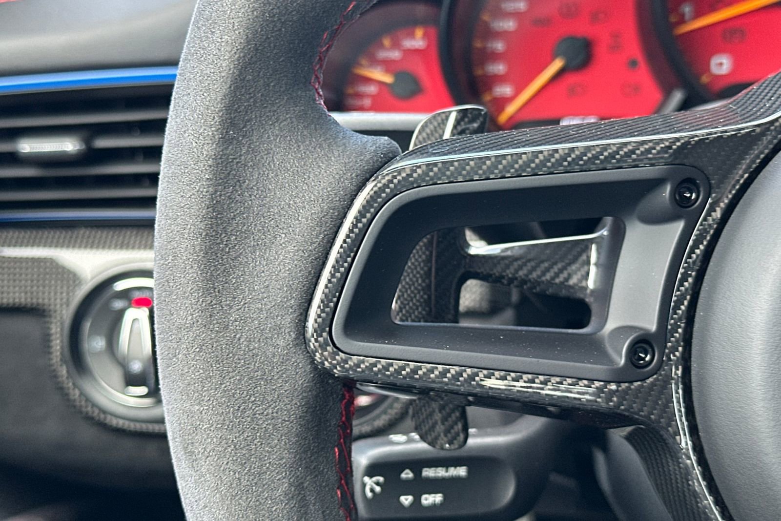 Certified 2019 Porsche 911 GT2 RS RWD image 28