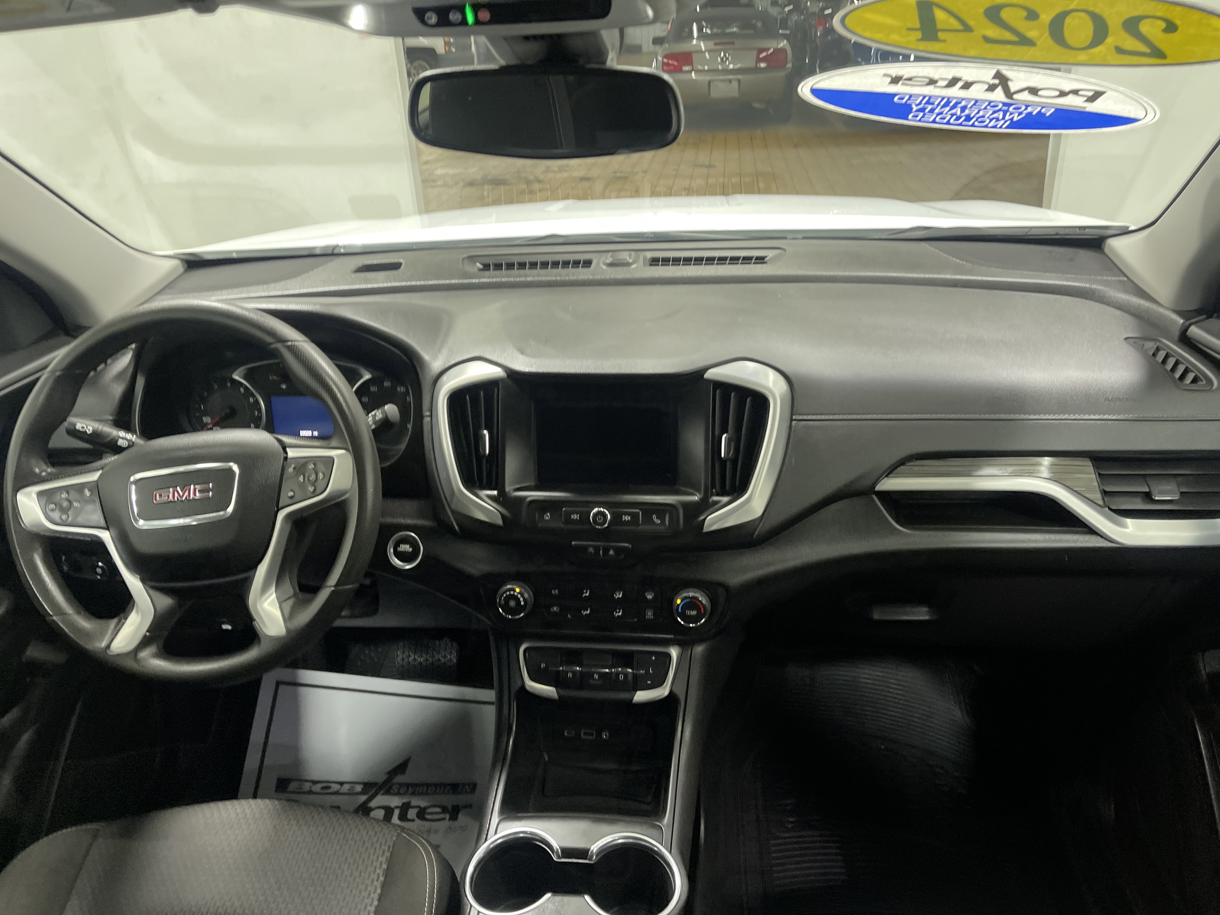 Used 2024 GMC Terrain SLE FWD image 23