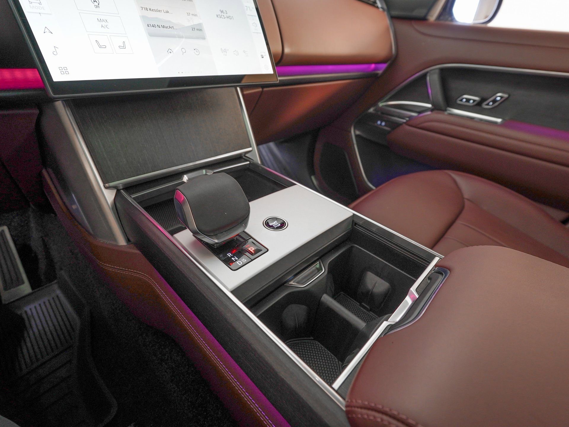 Used 2025 Land Rover Range Rover SE image 23