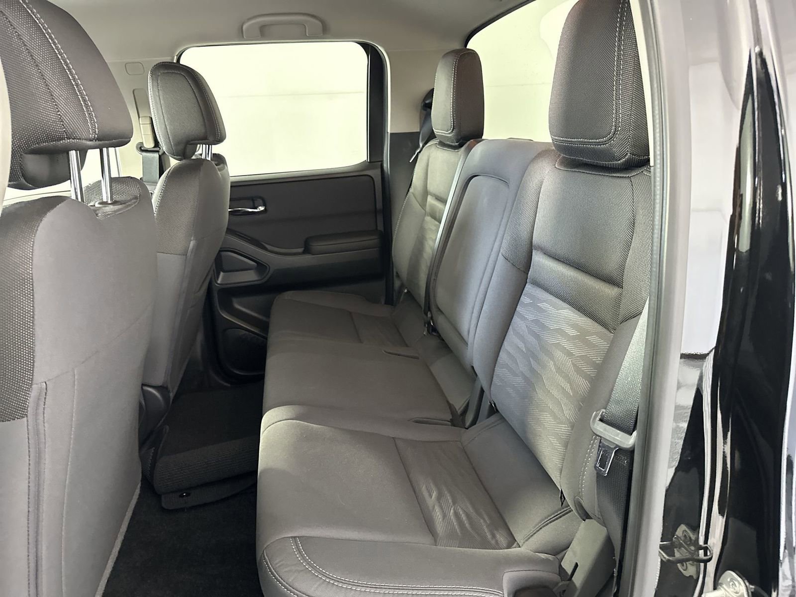 Used 2024 Nissan Frontier SV w/ Technology Package image 23